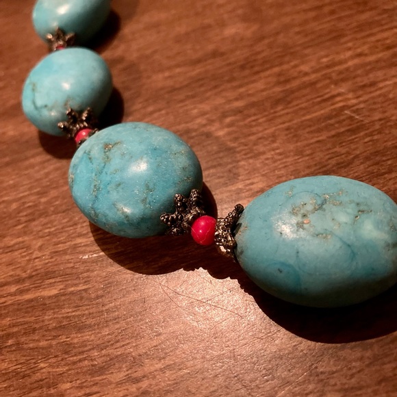 Eleven large turquoise stone necklace - Picture 7 of 8
